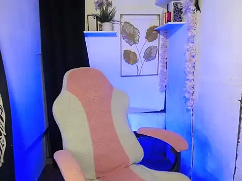stripyapril online show from 05/15/26, 04:58