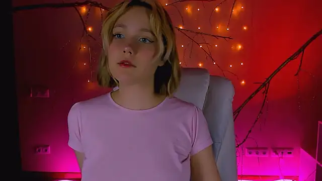 madeline doll online show from 02/22/26, 11:31