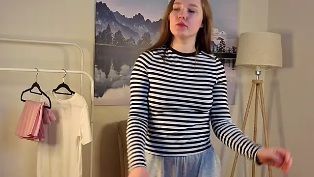 Snapshot of PatHusselbee chatting on 12/14/25, 11:15 PatHusselbee online show from 12/14/25, 11:15