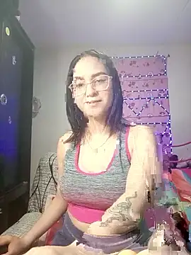 Snapshot of LunaVinxxen chatting on 01/08/26, 01:19 LunaVinxxen online show from 01/08/26, 01:19