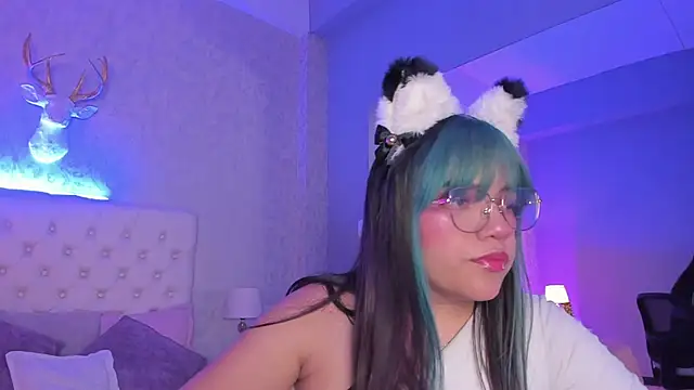 Snapshot of ZoeSkyee_ chatting on 12/14/25, 02:28 ZoeSkyee online show from 12/14/25, 02:28