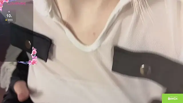 Snapshot of HarleyHeat chatting on 04/06/26, 08:10 HarleyHeat online show from 04/06/26, 08:10