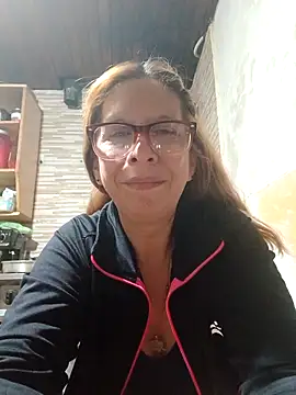 Snapshot of cari75 chatting on 04/30/26, 06:20 cari75 online show from 04/30/26, 06:20