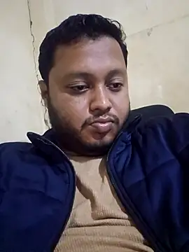 Snapshot of SHARIF12123 chatting on 12/15/25, 12:53 SHARIF12123 online show from 12/15/25, 12:53