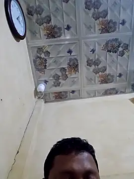 SHARIF12123 online show from 12/17/25, 12:44