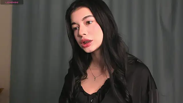 Snapshot of LisaColee chatting on 04/06/26, 08:32 LisaColee online show from 04/06/26, 08:32