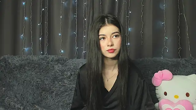 Snapshot of LisaColee chatting on 06/15/26, 09:06 LisaColee online show from 06/15/26, 09:06