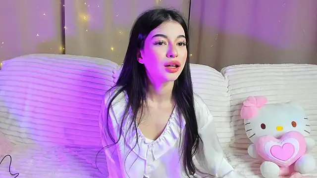 Snapshot of LisaColee chatting on 06/16/26, 06:21 LisaColee online show from 06/16/26, 06:21