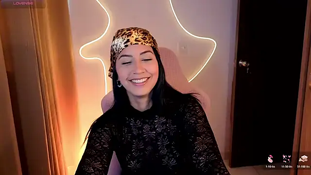 Snapshot of chloebum_ chatting on 12/18/25, 02:23 chloebum online show from 12/18/25, 02:23