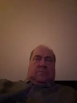 Snapshot of csikar chatting on 05/19/26, 08:26 csikar online show from 05/19/26, 08:26