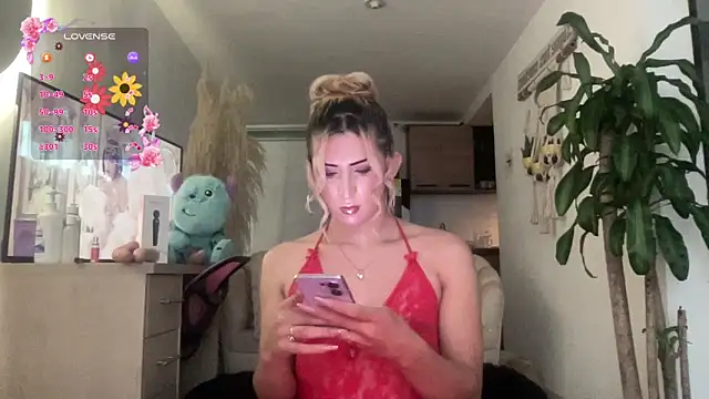 Snapshot of isa_fox_23 chatting on 03/25/26, 10:38 isa fox 23 online show from 03/25/26, 10:38