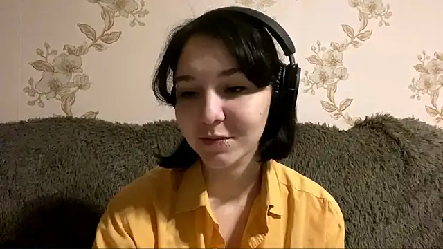 EmilyVeiro online show from 12/20/25, 05:53