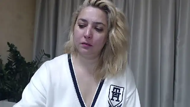 sweetpussy13 online show from 10/18/25, 06:16