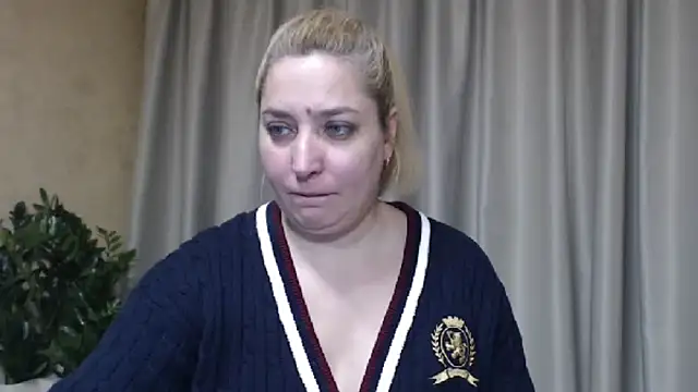 sweetpussy13 online show from 02/15/26, 08:24