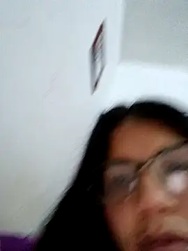 Snapshot of pig_piggy chatting on 12/14/25, 02:55 pig piggy online show from 12/14/25, 02:55