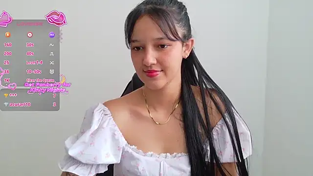 esme  online show from 12/18/25, 06:36