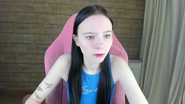 ArinaKubrick online show from 04/17/26, 04:10