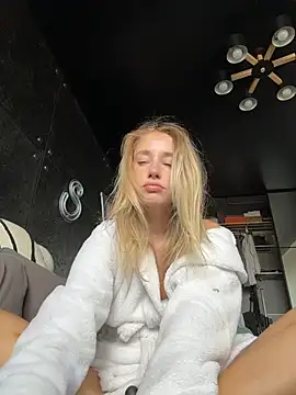 Snapshot of sssativa_more chatting on 04/06/26, 02:53 sssativa more online show from 04/06/26, 02:53