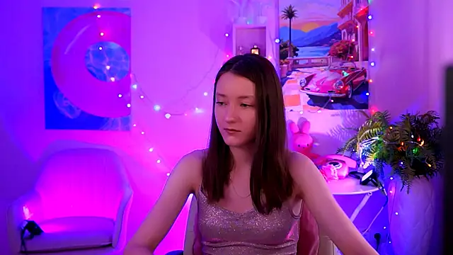 Snapshot of LuluPatterson chatting on 12/14/25, 08:09 LuluPatterson online show from 12/14/25, 08:09