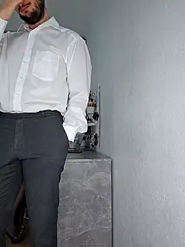 Lovebackground online show from 01/17/25, 11:27