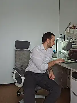 Lovebackground online show from 02/26/26, 08:24