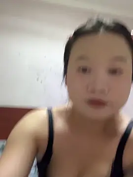 Snapshot of mumulinglin chatting on 12/14/25, 12:10 mumulinglin online show from 12/14/25, 12:10