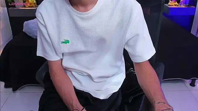 Snapshot of arcangel_harris chatting on 04/11/26, 06:56 arcangel harris online show from 04/11/26, 06:56