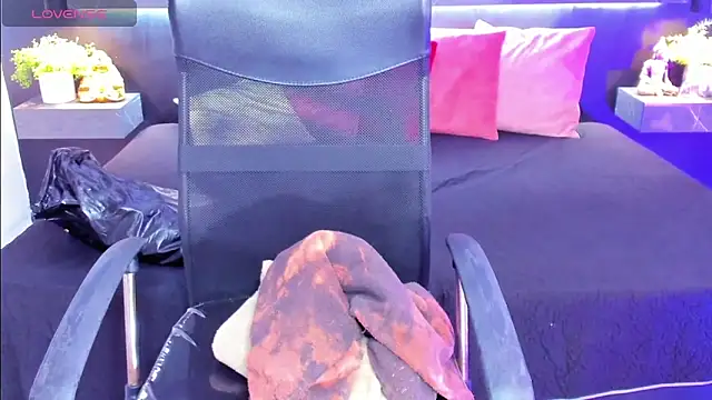 Snapshot of arcangel_harris chatting on 04/13/26, 07:08 arcangel harris online show from 04/13/26, 07:08