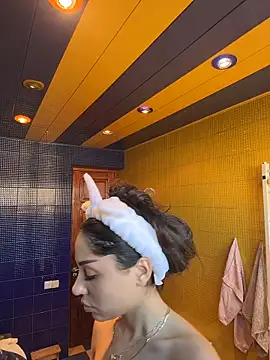 SilkyMira online show from 02/25/26, 01:43