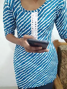 Snapshot of Riya_baby3 chatting on 12/14/25, 03:01 Riya baby3 online show from 12/14/25, 03:01