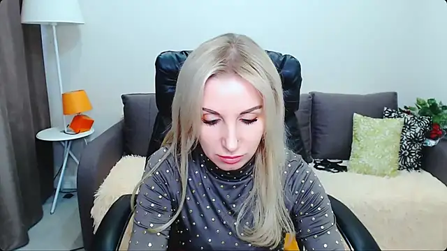 Snapshot of Hanna--Sweet chatting on 03/07/26, 09:17 Hanna--Sweet online show from 03/07/26, 09:17