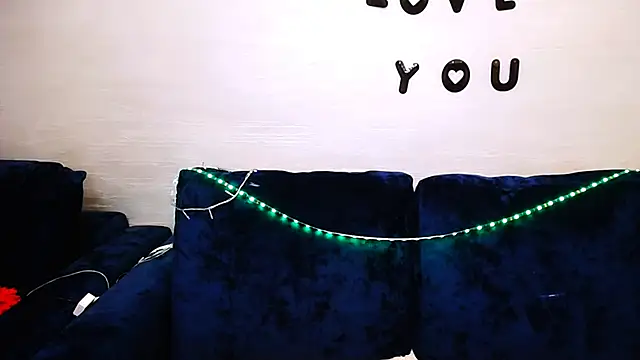 Snapshot of Hanna--Sweet chatting on 03/17/26, 03:15 Hanna--Sweet online show from 03/17/26, 03:15