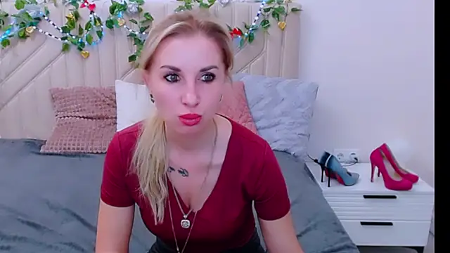 Snapshot of Hanna--Sweet chatting on 04/03/26, 04:38 Hanna--Sweet online show from 04/03/26, 04:38