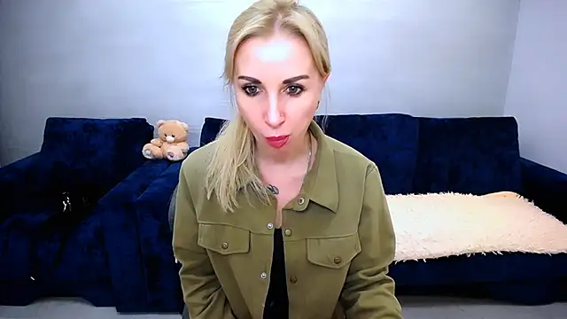 Hanna--Sweet online show from 05/17/26, 03:19