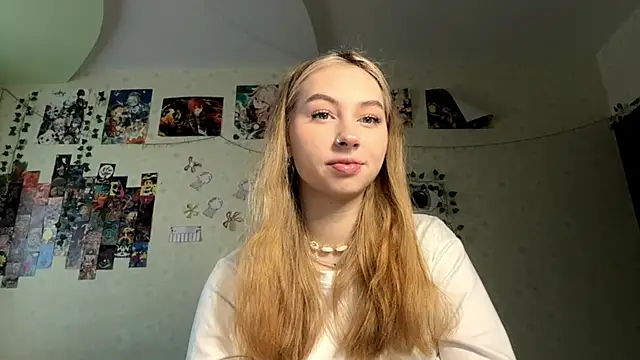 Snapshot of JanelBray chatting on 12/17/25, 11:16 JanelBray online show from 12/17/25, 11:16