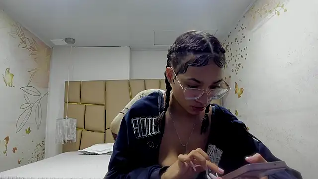 Snapshot of Jadde_Greyy_ chatting on 01/14/26, 02:50 Jadde Greyy online show from 01/14/26, 02:50