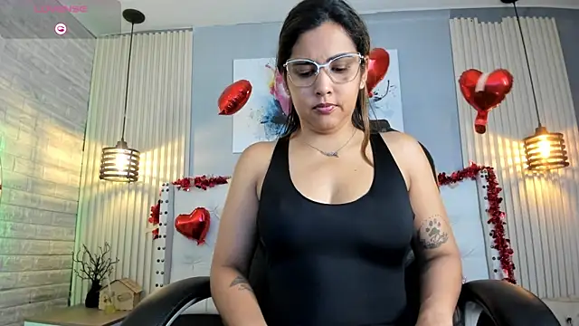 scarletbaker   online show from 02/10/26, 10:25