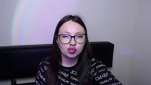 Snapshot of LiliaErmi chatting on 05/22/26, 06:31 LiliaErmi online show from 05/22/26, 06:31