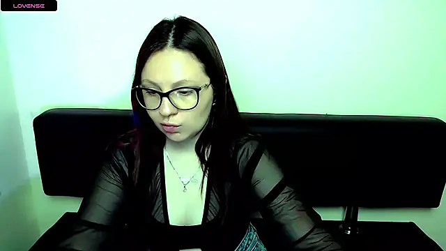 Snapshot of LiliaErmi chatting on 05/30/26, 06:10 LiliaErmi online show from 05/30/26, 06:10