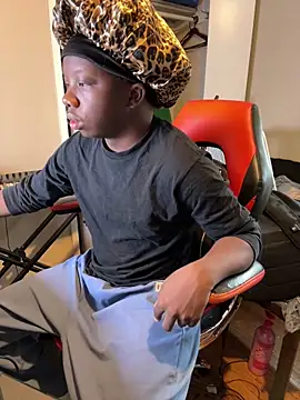 YourLittleBoyfriend online show from 01/06/26, 06:33