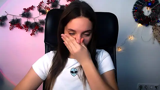 Snapshot of ElissXw chatting on 12/14/25, 08:52 ElissXw online show from 12/14/25, 08:52