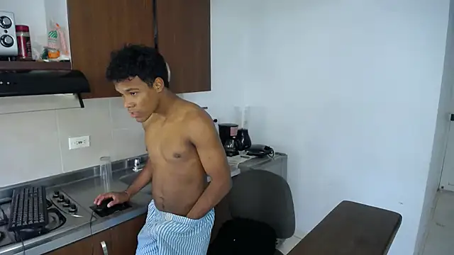 Snapshot of black_men9 chatting on 03/06/26, 10:39 black men9 online show from 03/06/26, 10:39