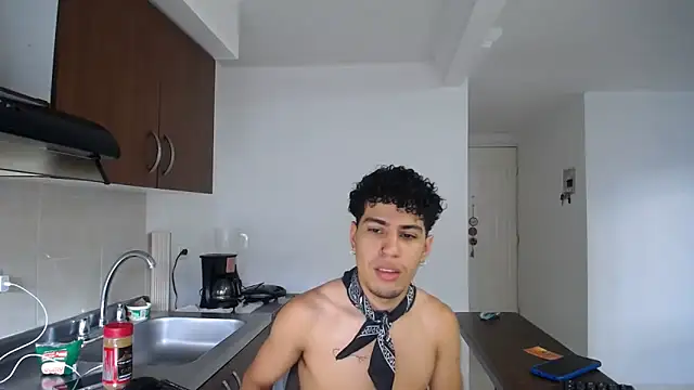 Snapshot of black_men9 chatting on 03/13/26, 10:05 black men9 online show from 03/13/26, 10:05