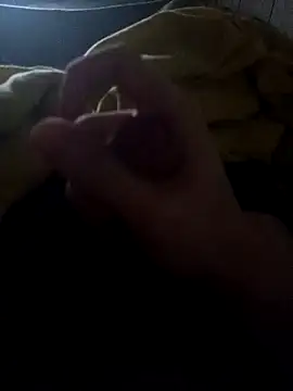 Snapshot of samu2469 chatting on 12/15/25, 01:32 samu2469 online show from 12/15/25, 01:32