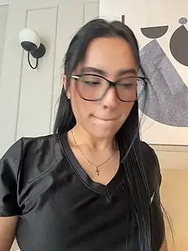 Snapshot of ValeriaTorress_ chatting on 03/25/26, 08:04 ValeriaTorress online show from 03/25/26, 08:04