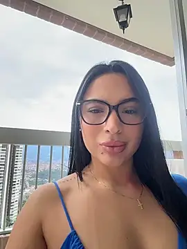 Snapshot of ValeriaTorress_ chatting on 04/05/26, 05:43 ValeriaTorress online show from 04/05/26, 05:43