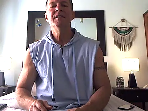 Snapshot of TommyLopez chatting on 12/14/25, 02:44 TommyLopez online show from 12/14/25, 02:44