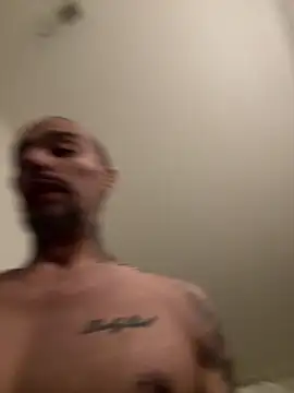 Snapshot of faces818 chatting on 03/16/26, 08:02 faces818 online show from 03/16/26, 08:02