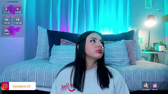 Snapshot of Missslynnn chatting on 03/08/26, 03:21 Missslynnn online show from 03/08/26, 03:21