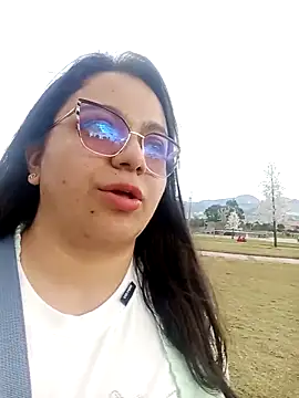 Brianna Ruiz online show from 12/14/25, 08:46